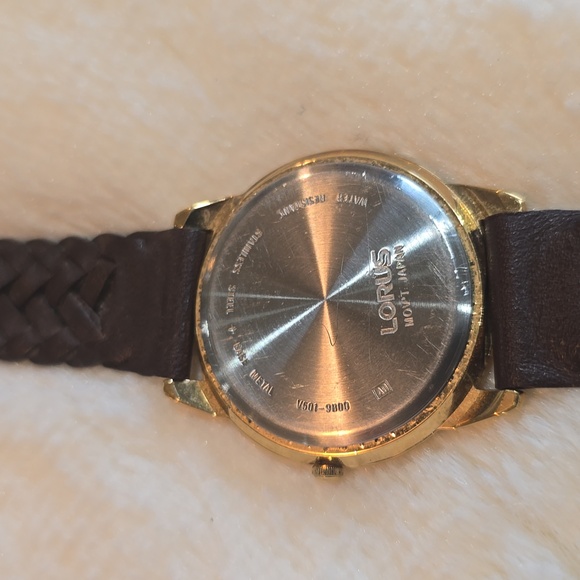 Mickey Mouse Lorus Watch! It Works!  "New Battery 4-25-25".  Looks Like New. - Picture 12 of 12